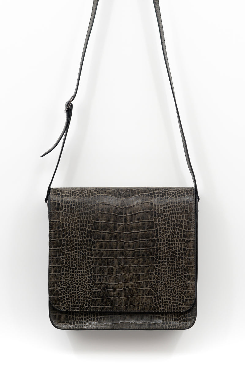 Medium crossbody handbag in croco black olive