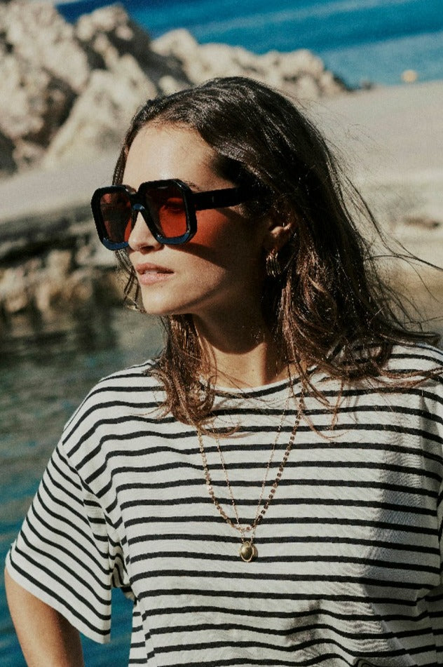 Onassis-Sonnenbrille in dunklem Schildpatt/Kirschrot