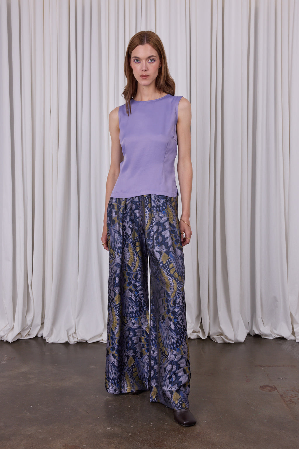 Clinton trousers in lilac butterfly jacquard