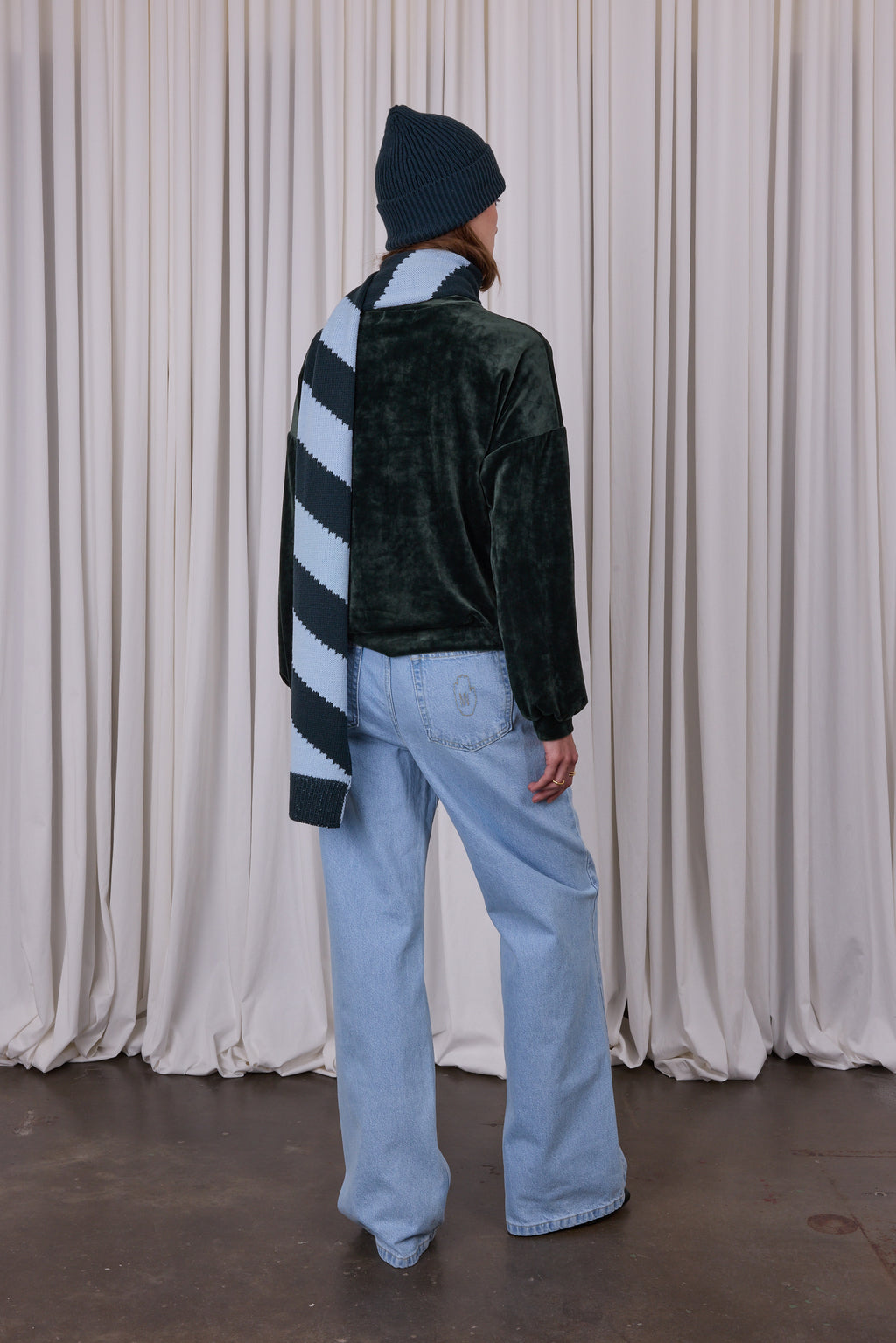 Upsa velvet sweater in sacramento green