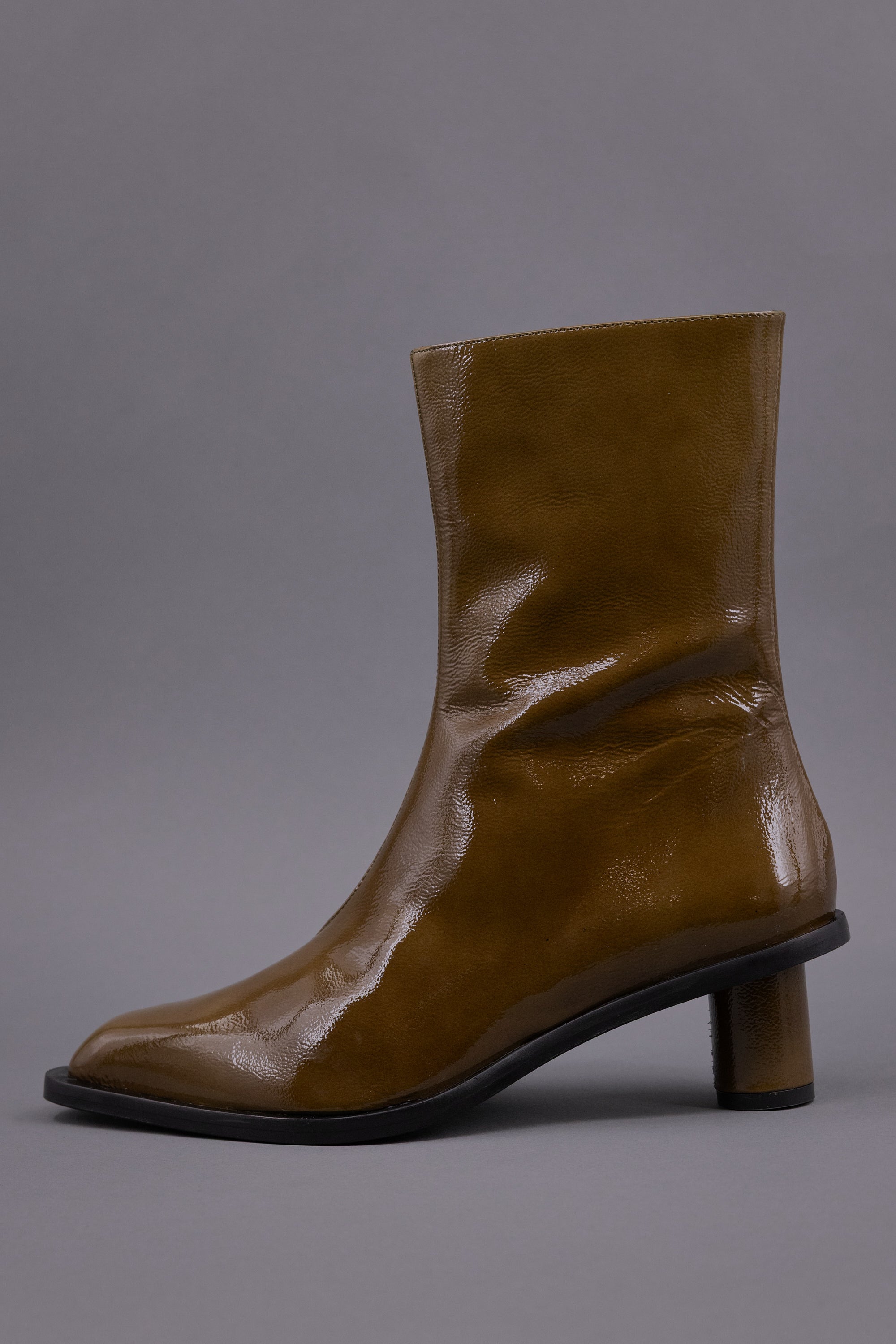 Gilda ankle boot in patent olive
