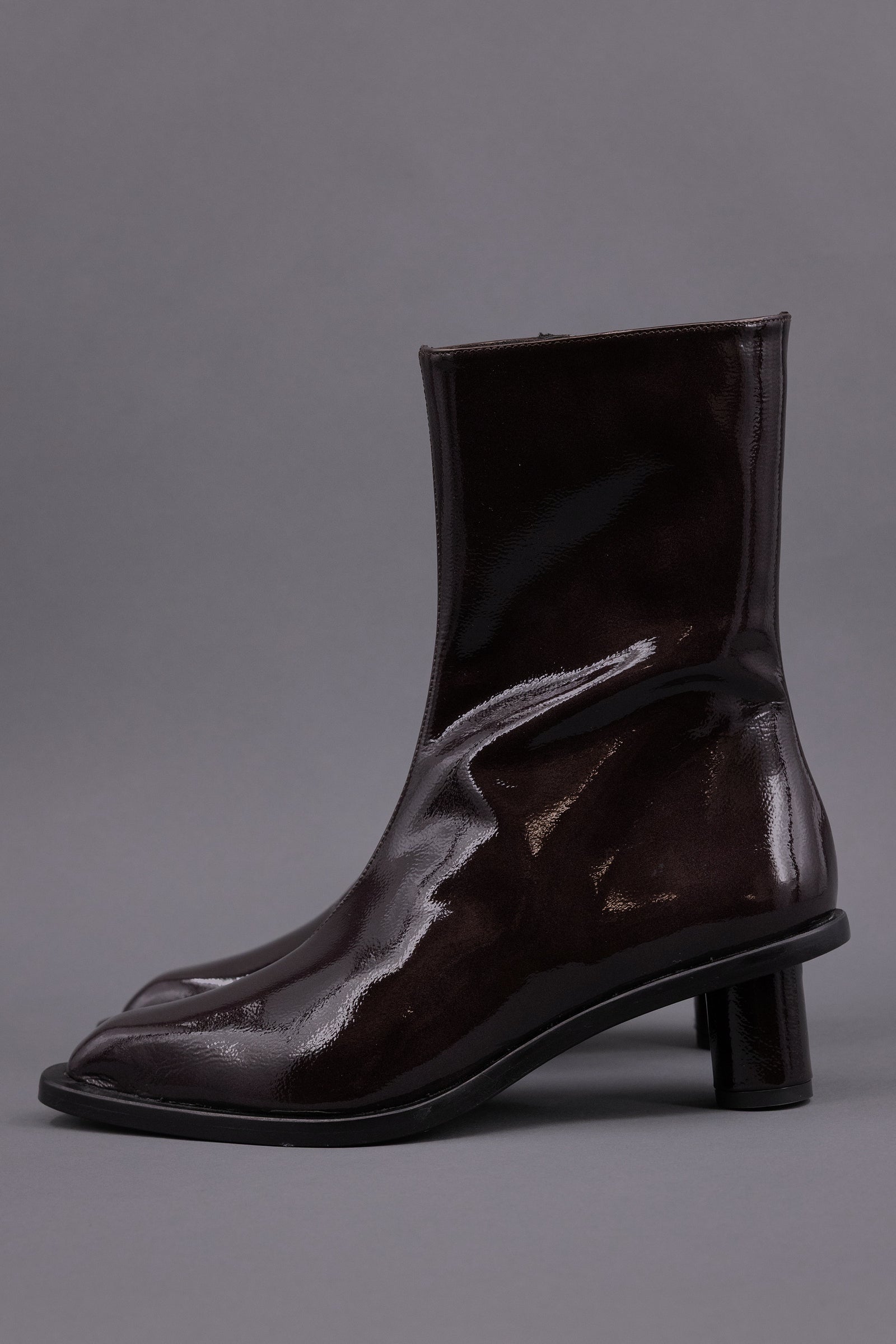 Gilda ankle boot in patent after dark