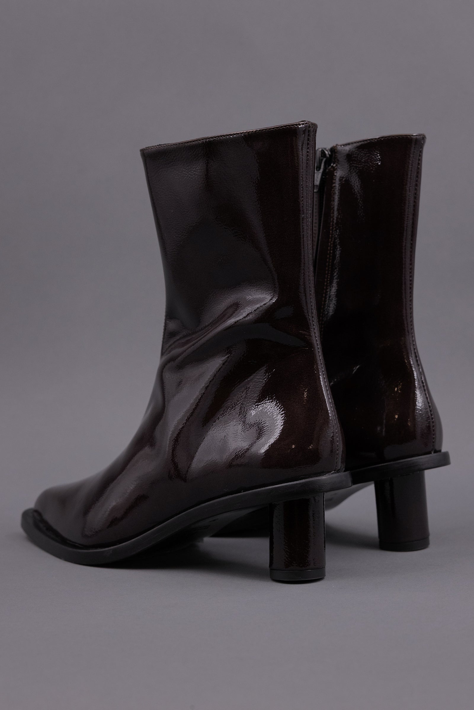 Gilda ankle boot in patent after dark