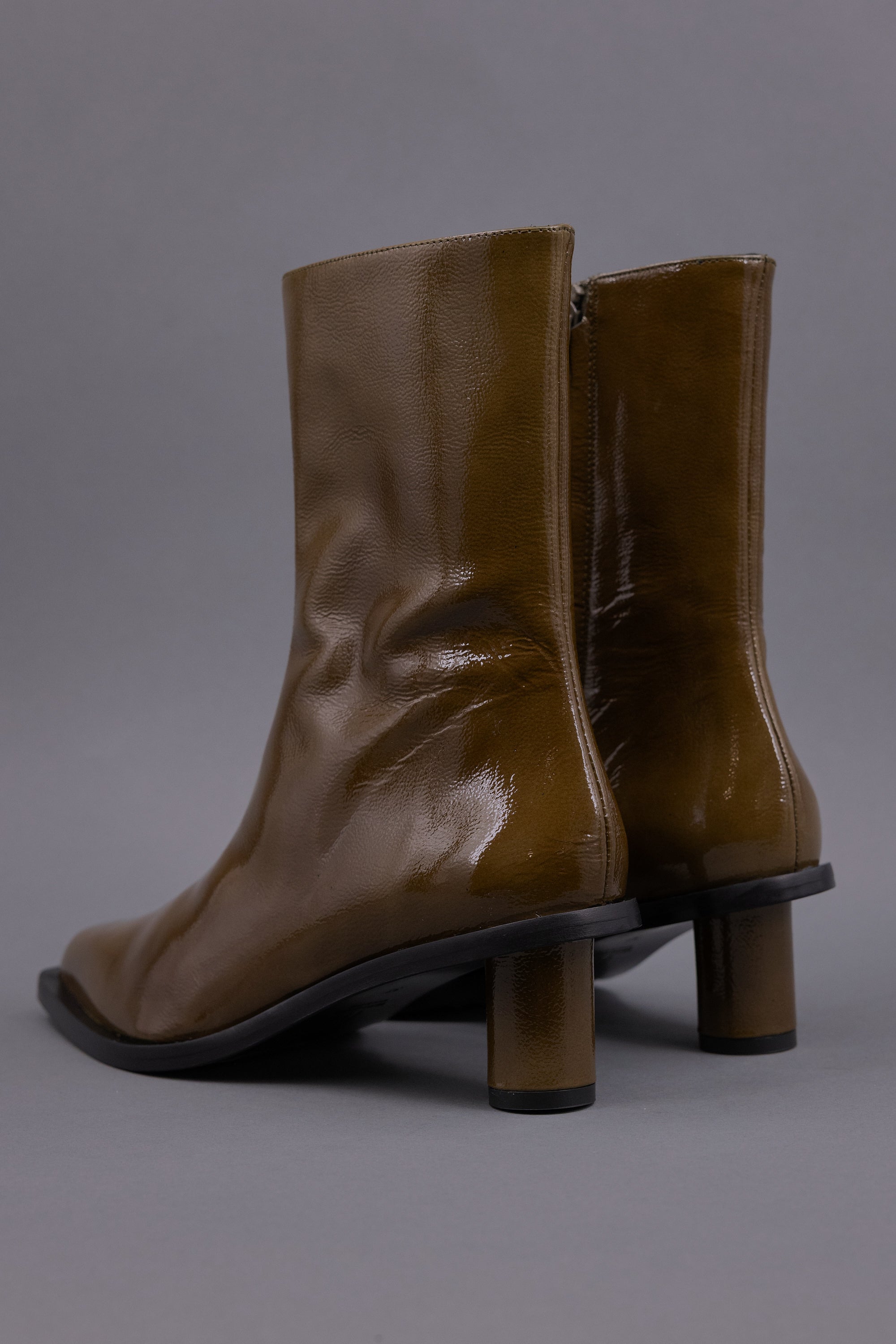 Gilda ankle boot in patent olive