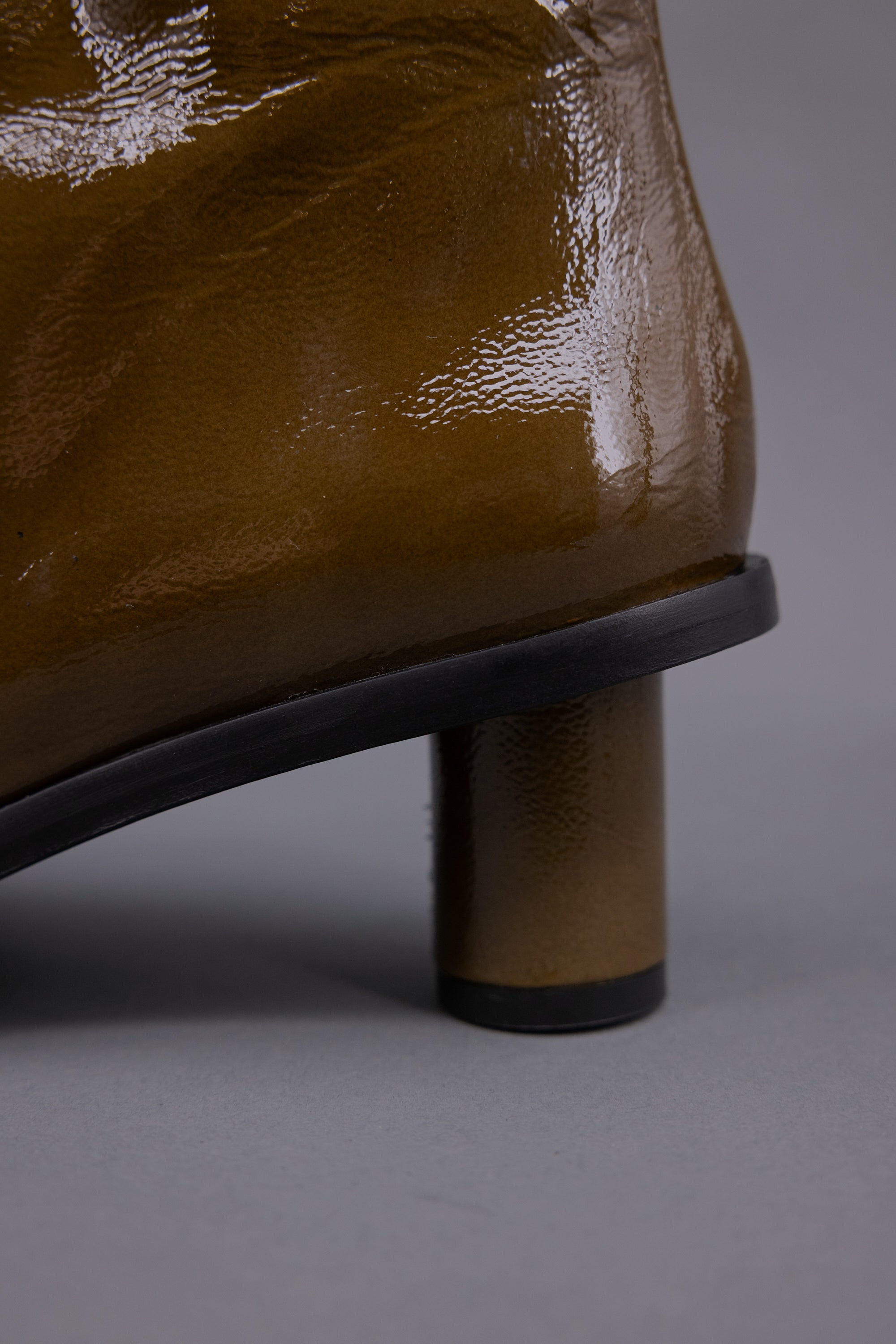 Gilda ankle boot in patent olive