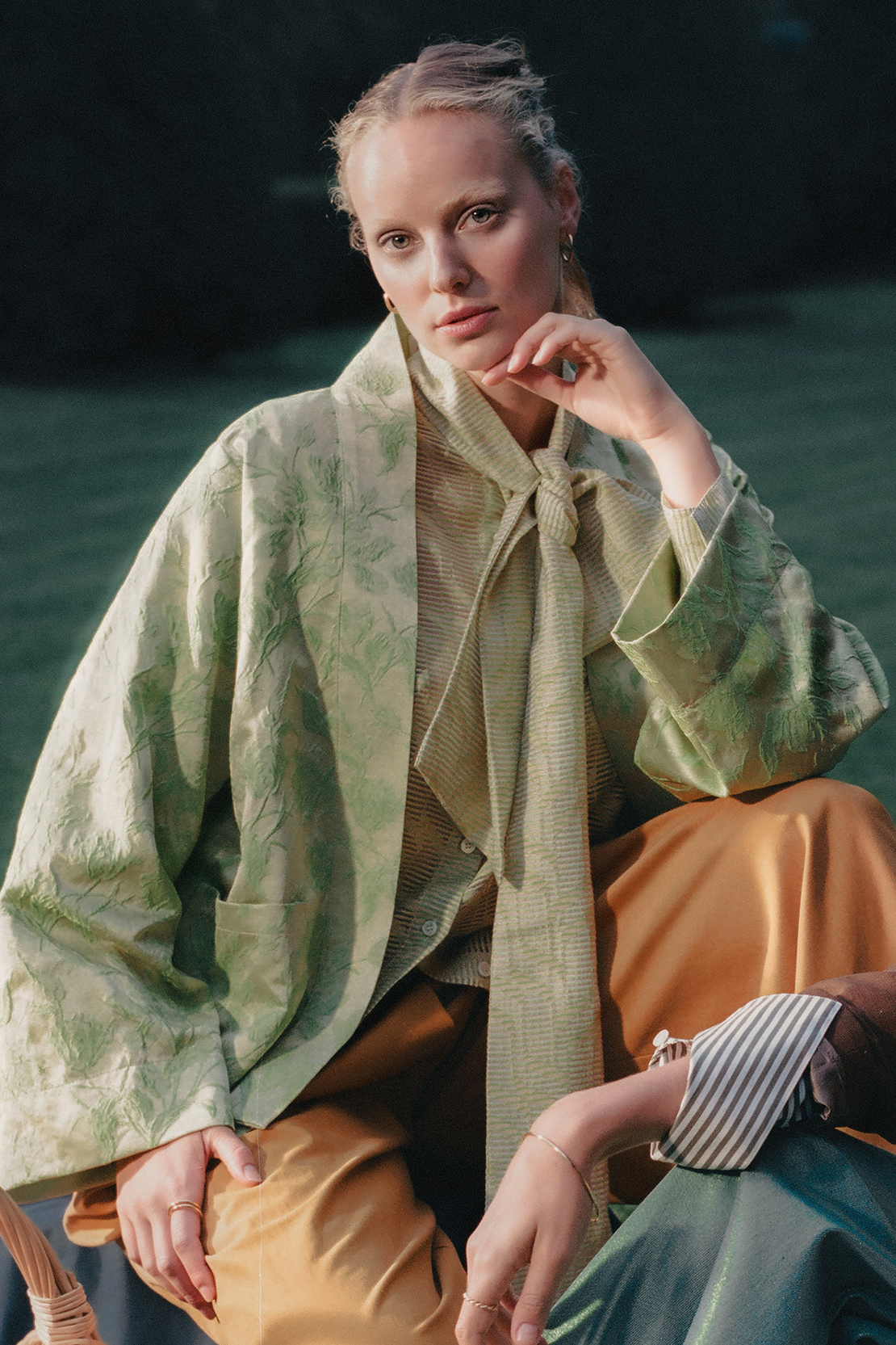 Flenn kimono in lime glow jacquard