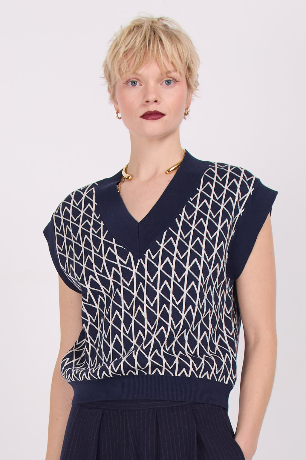 Sonka midnight blue graphical knitted top