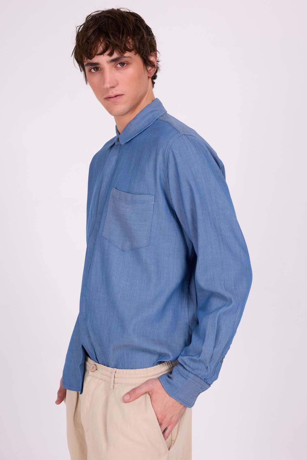 Des light blue striped shirt
