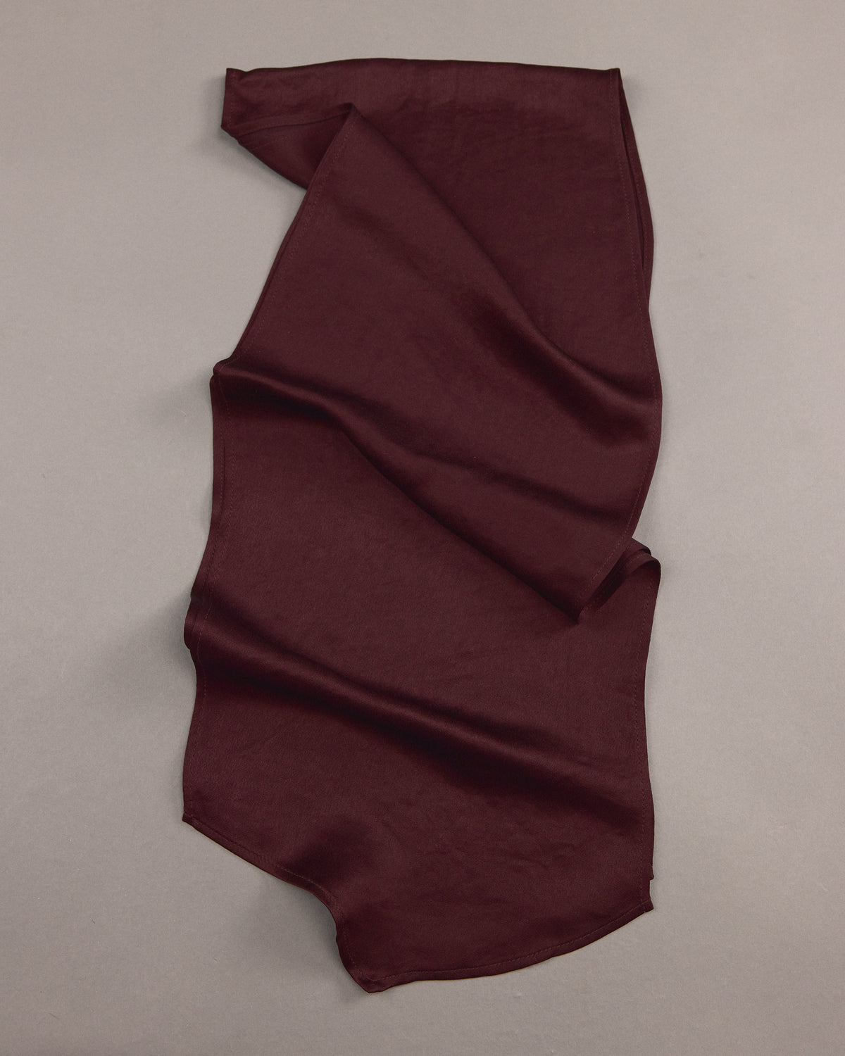 Hee scarf in burgundy