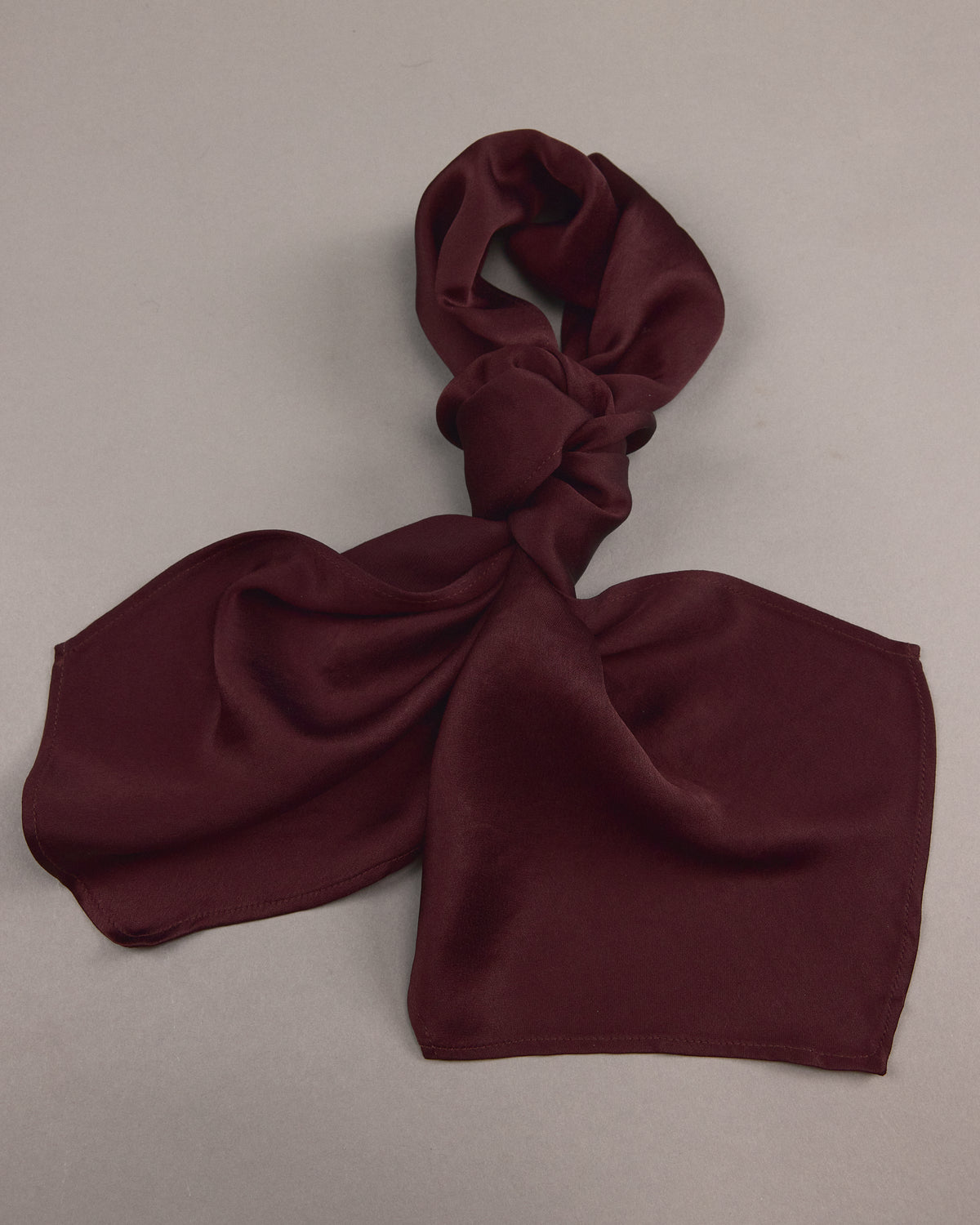 Hee scarf in burgundy