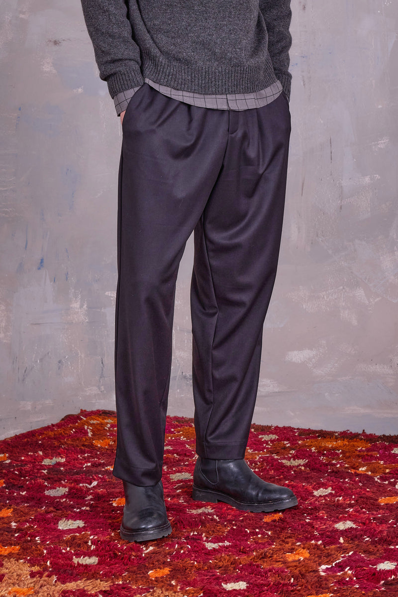 Gijs trousers in black