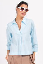Daan blouse in lichtblauw Frans katoen