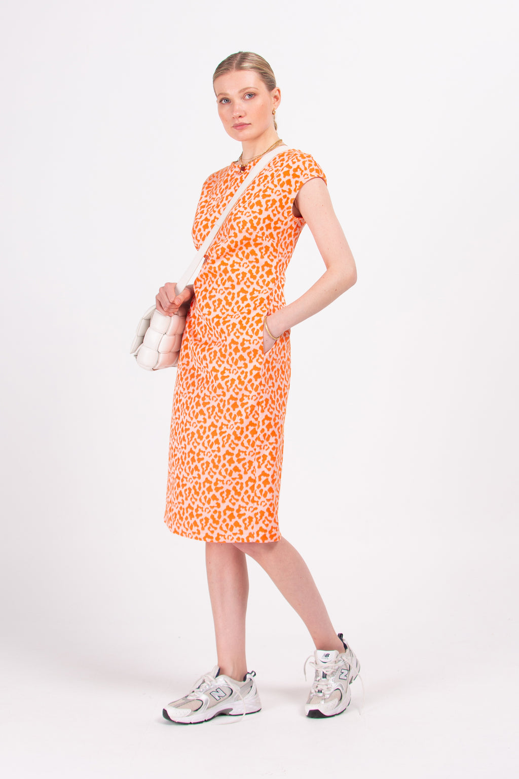 Danira dress in mandarine leopard