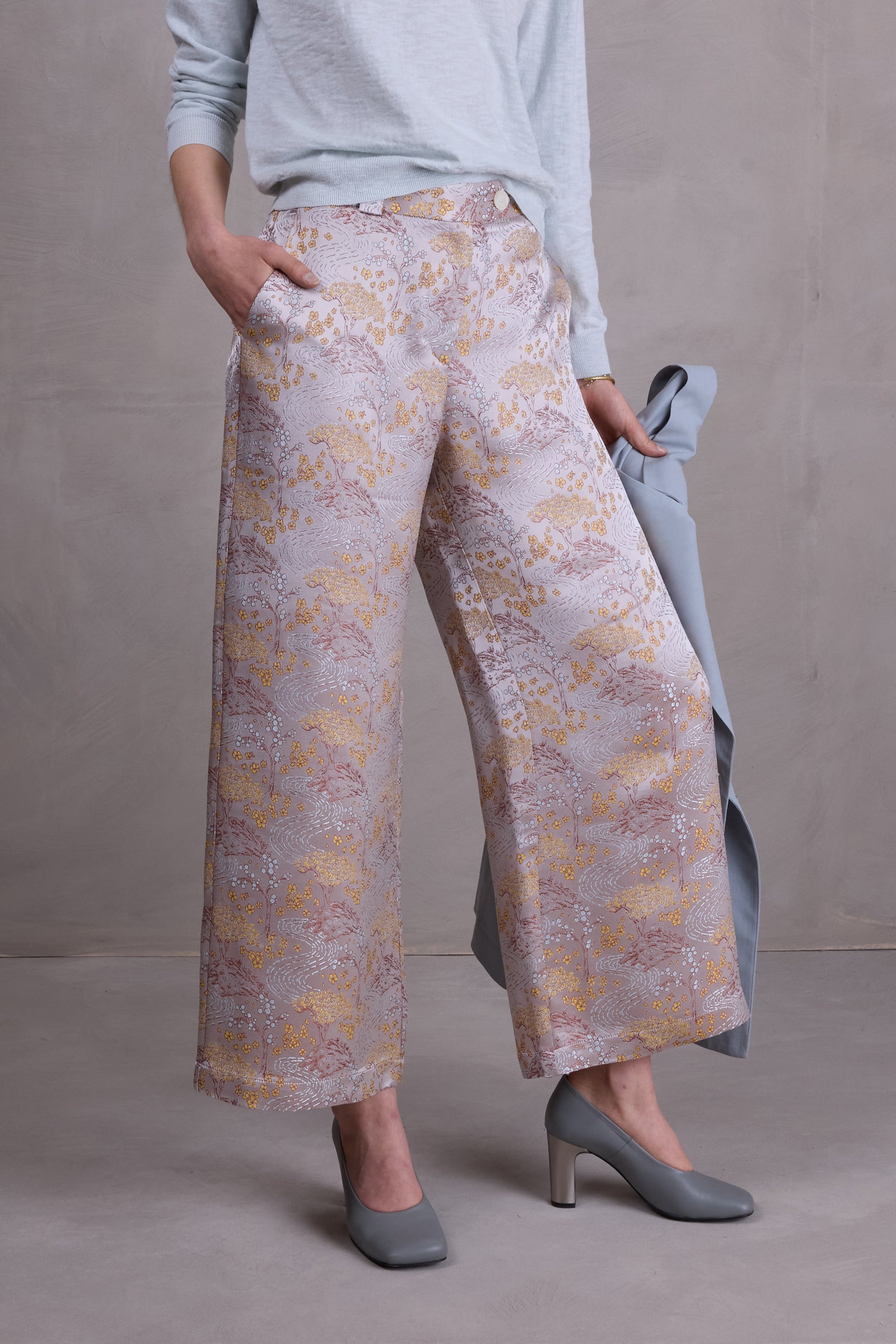 Dong broek in golden glow sakura