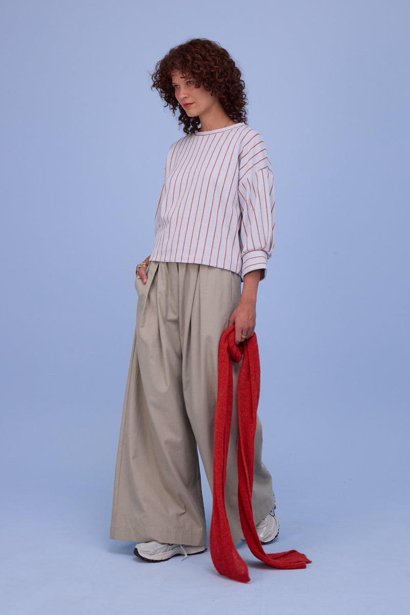 Cava sweater in sky blue red