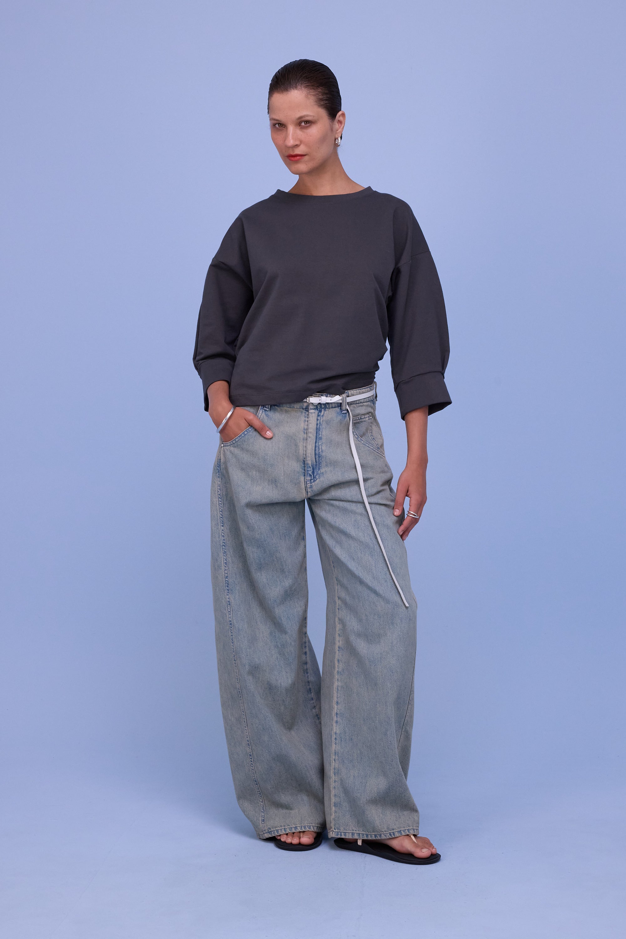 Cava sweater in dark shadow molton