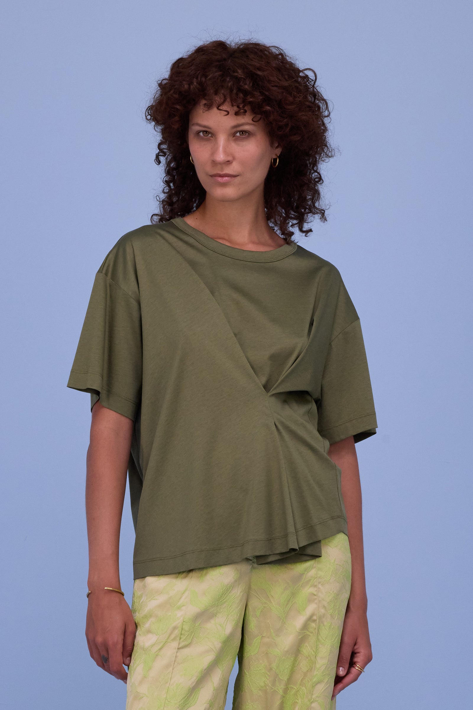 Hanka T-shirt in dark olive
