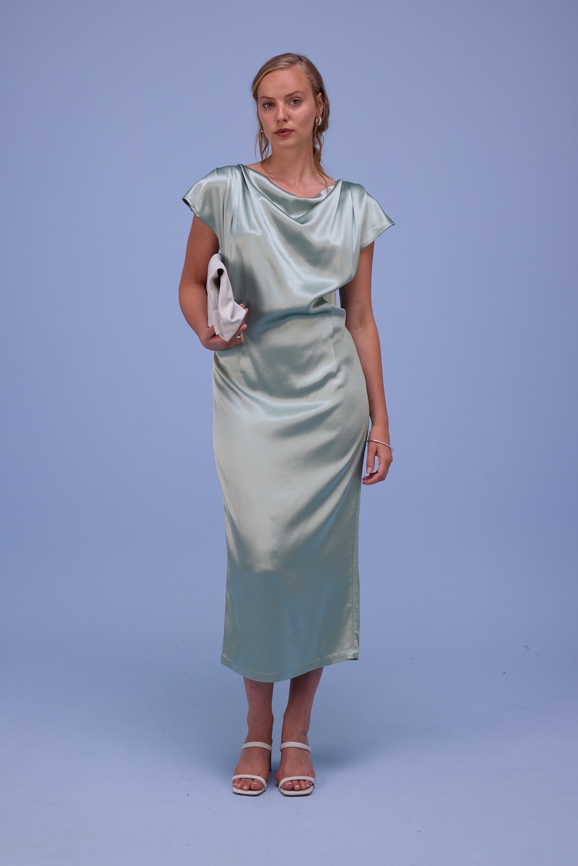 Hortense jurk in shiny aloë