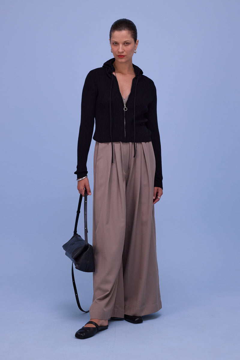 Hendaye cardigan in black