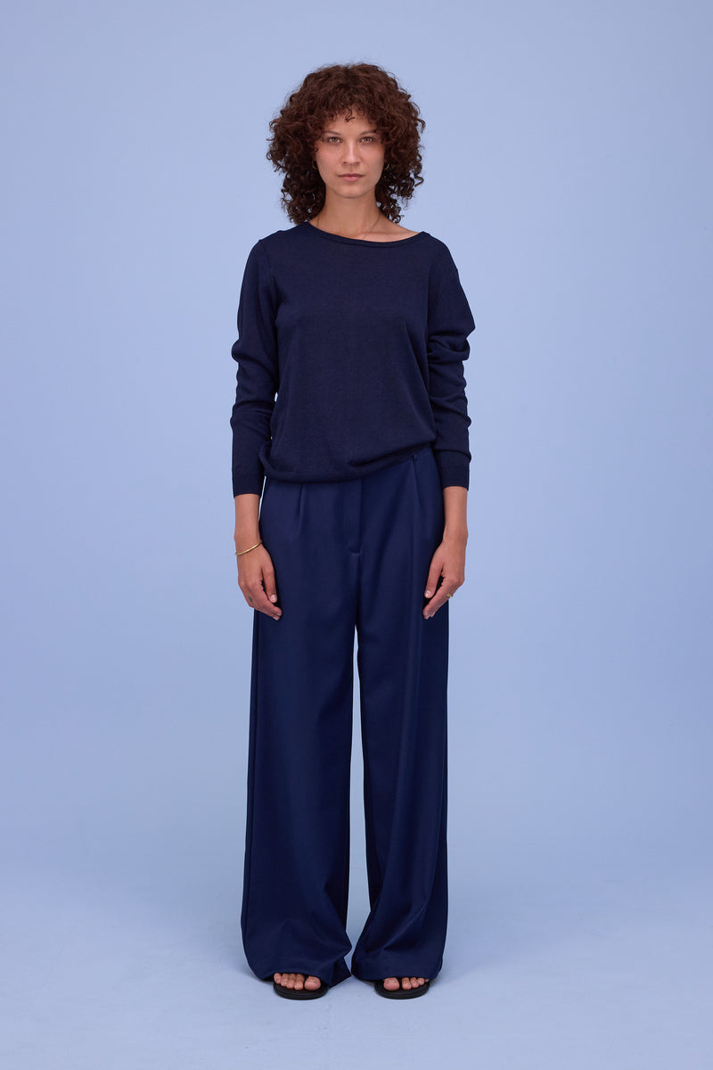 Hortos trui in dark navy