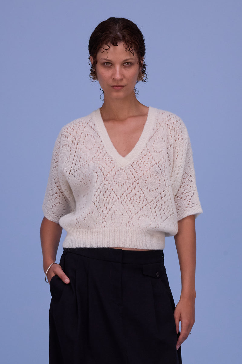 Hainaut knitted top in off-white