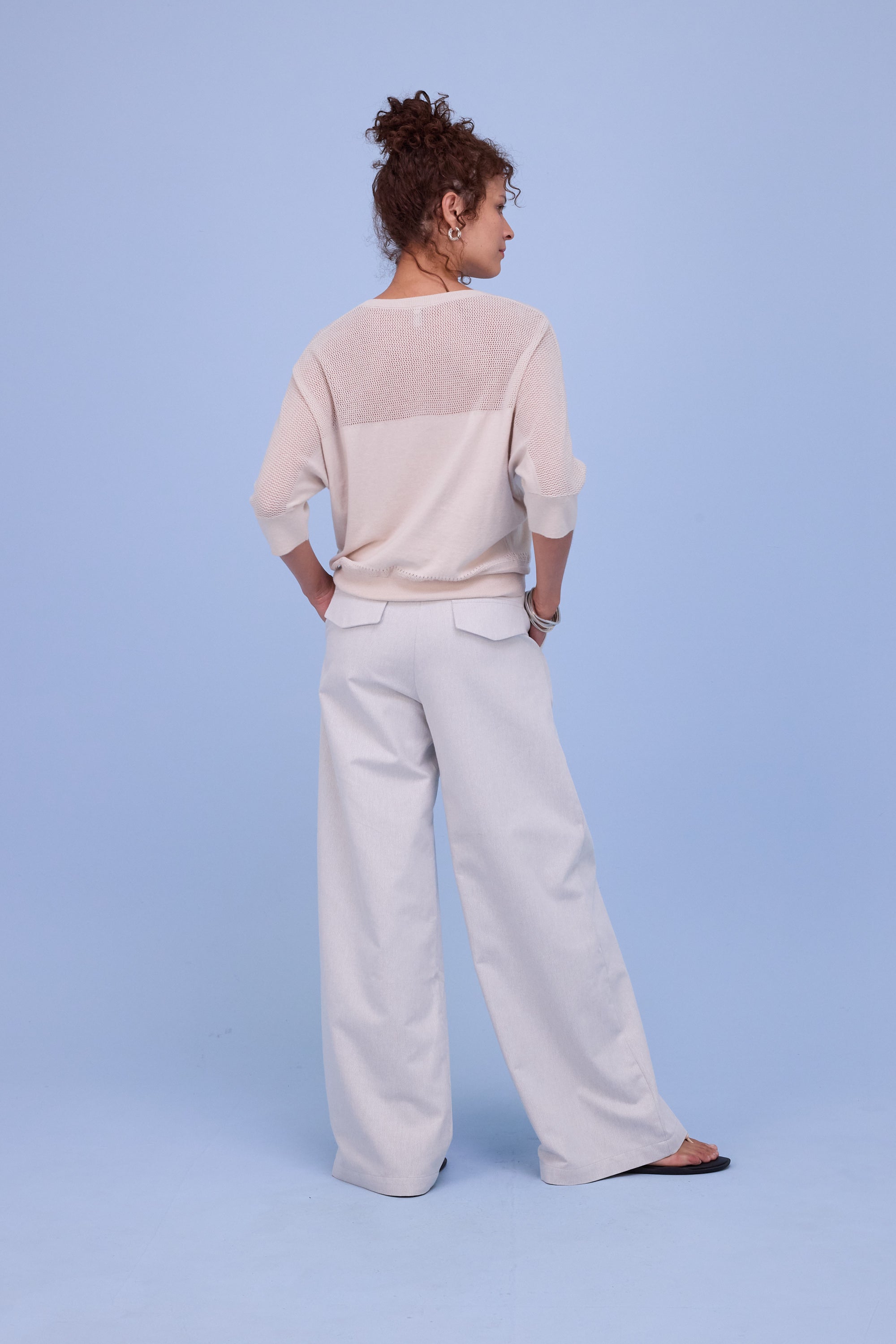 Hiroo top in almond
