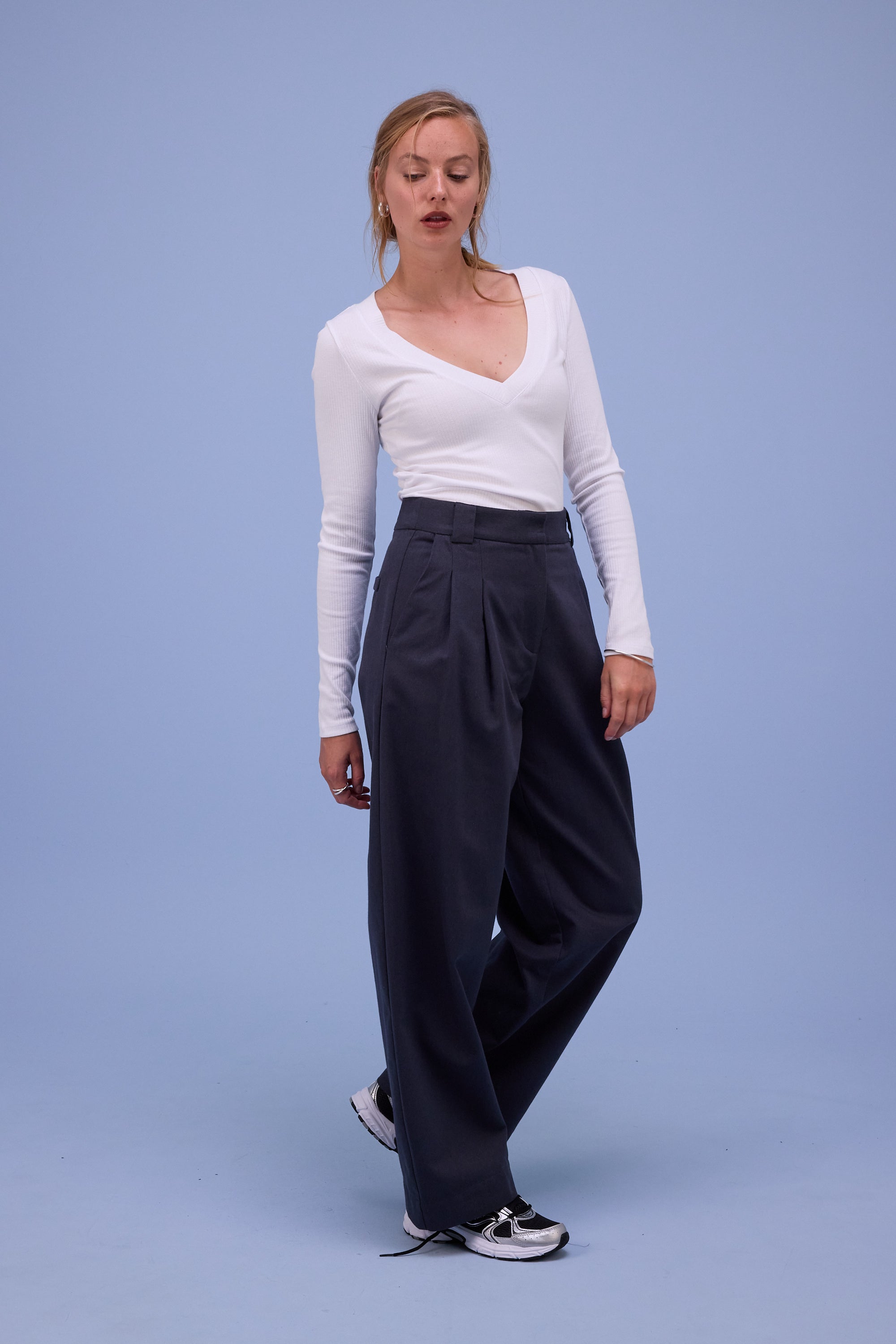 Harpo trousers in dark night