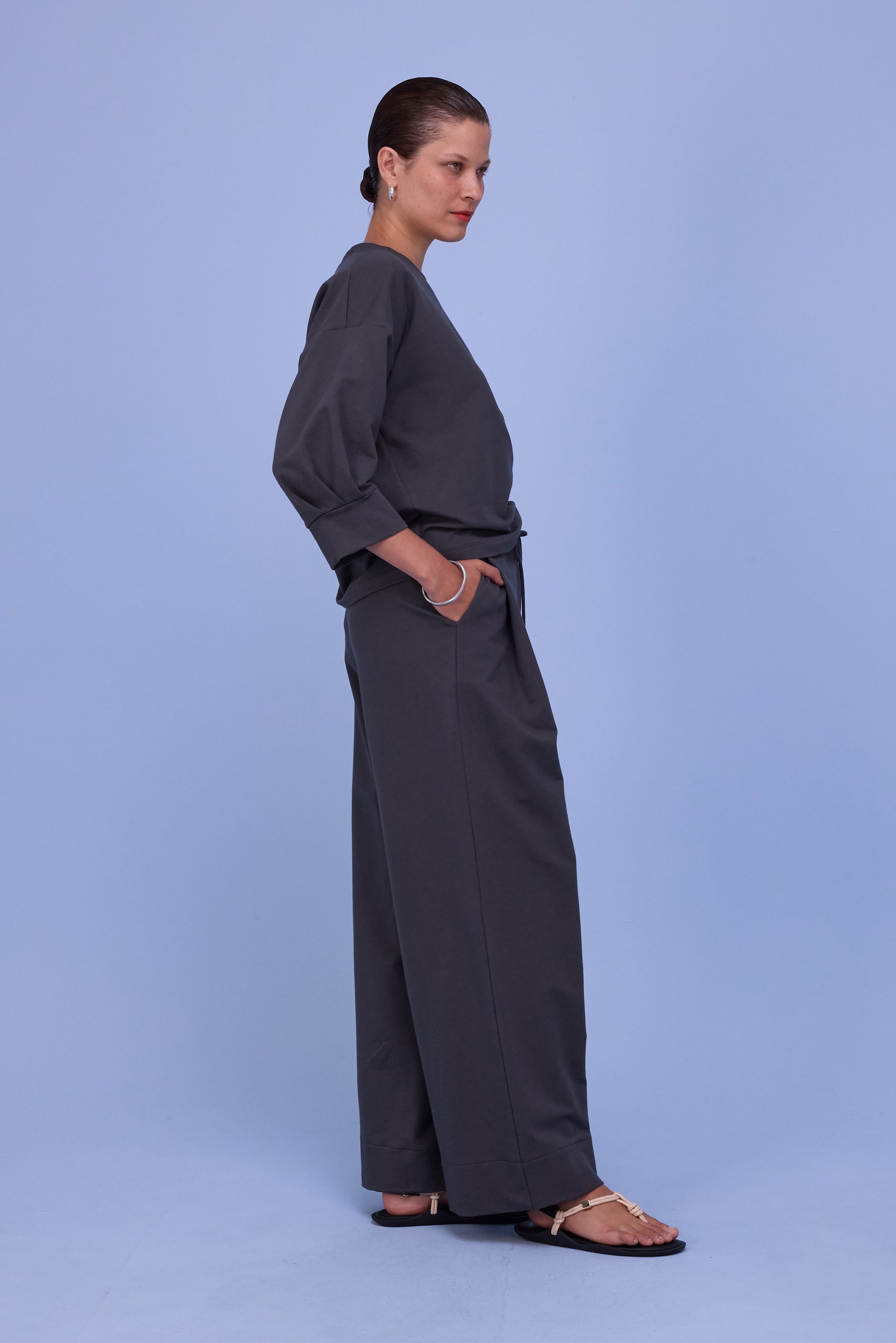 Geano trousers in dark shadow