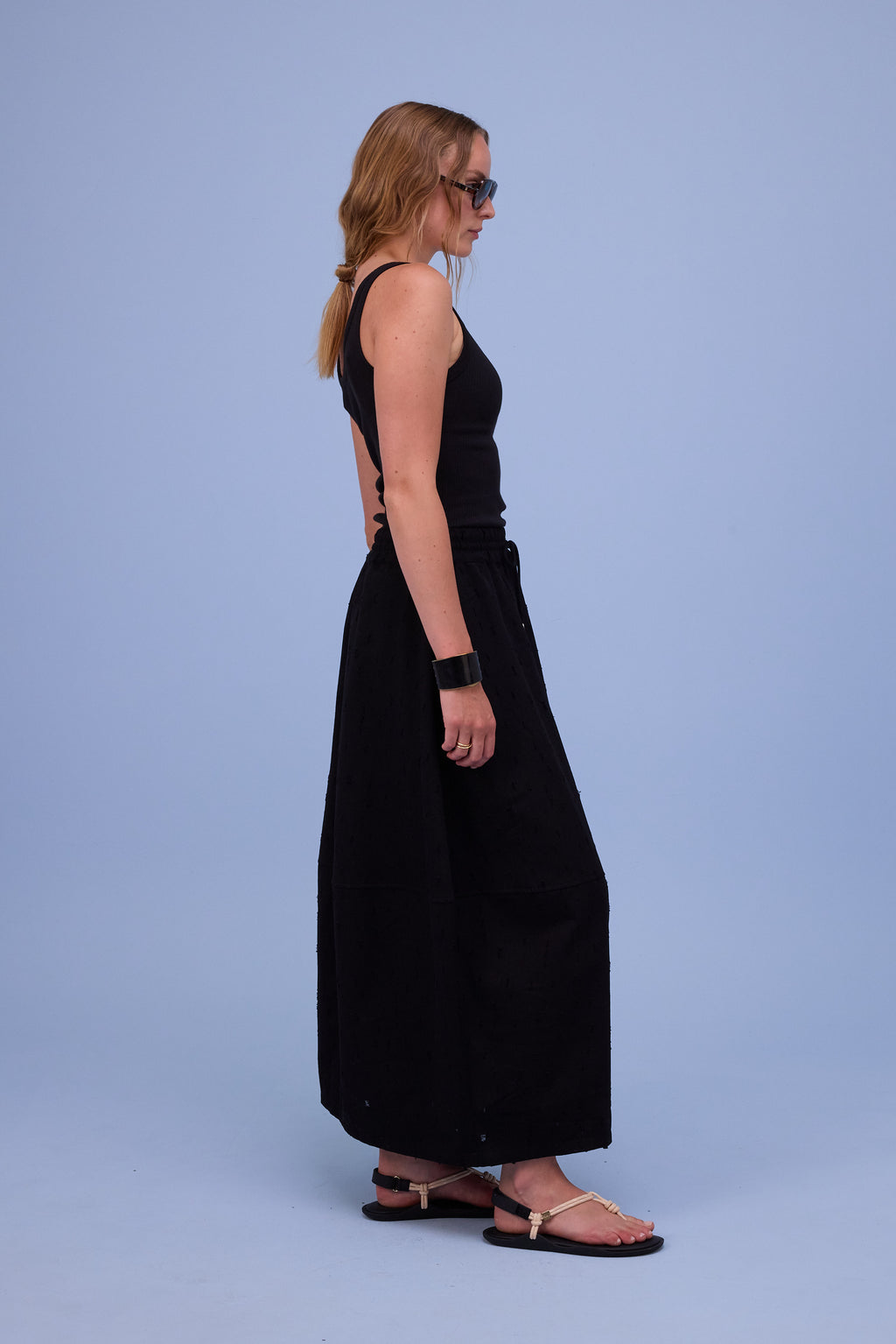 Héva rok in black ripped cotton