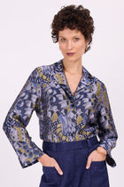 Dolores blouse in lila vlinderjacquard