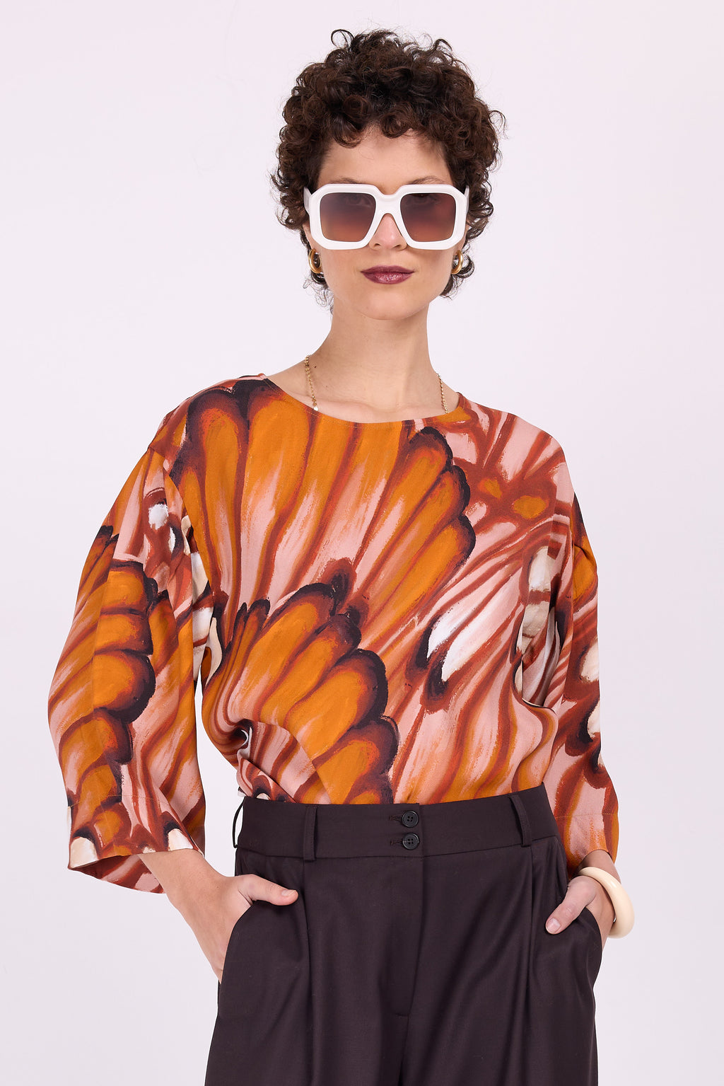 Chica blouse in blood orange wings