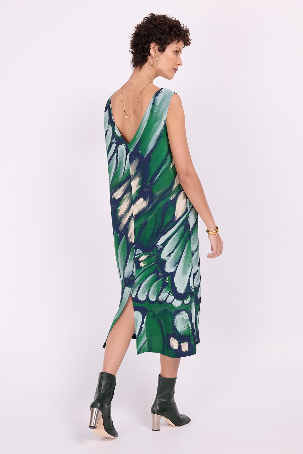 Ellen dress in beetle green wings