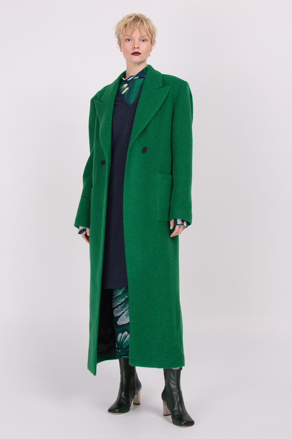 Esteban long coat in grass green