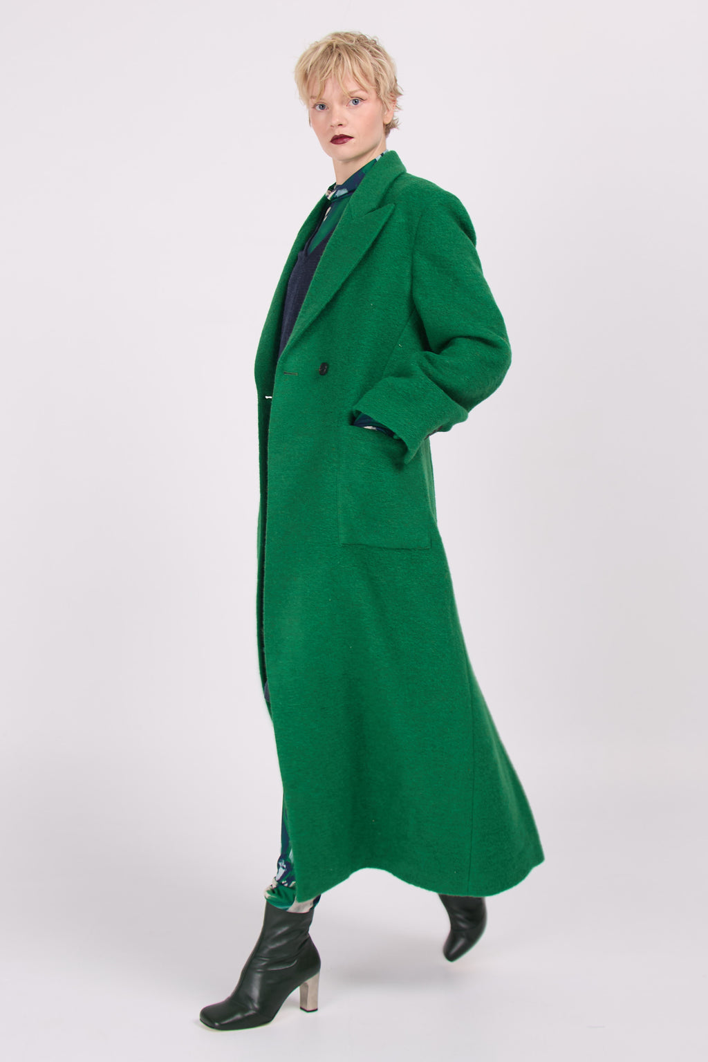 Esteban long coat in grass green