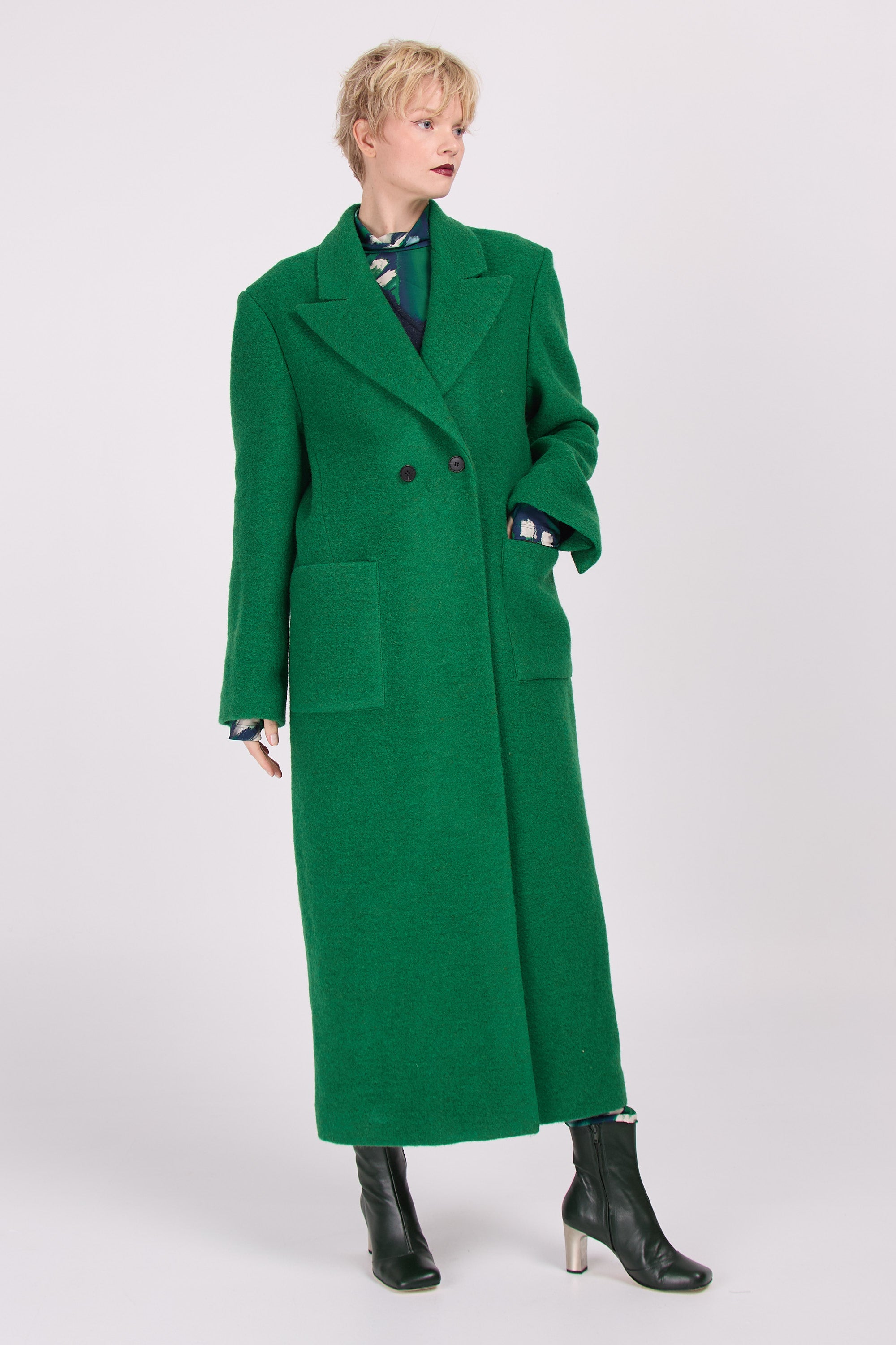 Esteban long coat in grass green