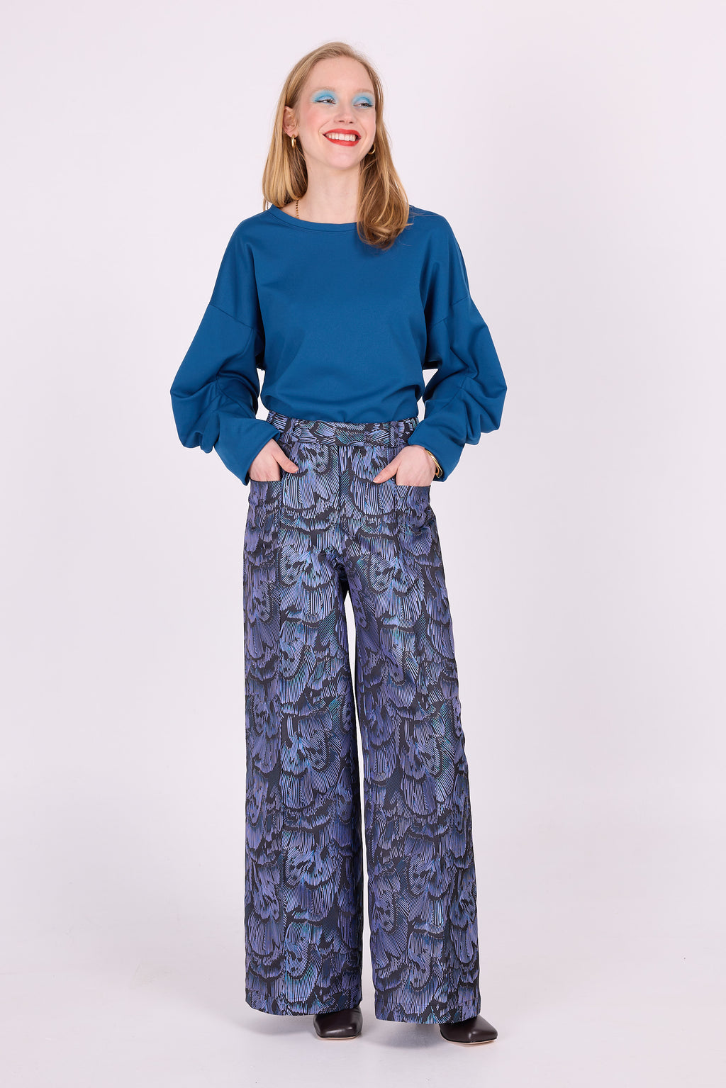 Bolivar trousers in blue lilac dragonfly