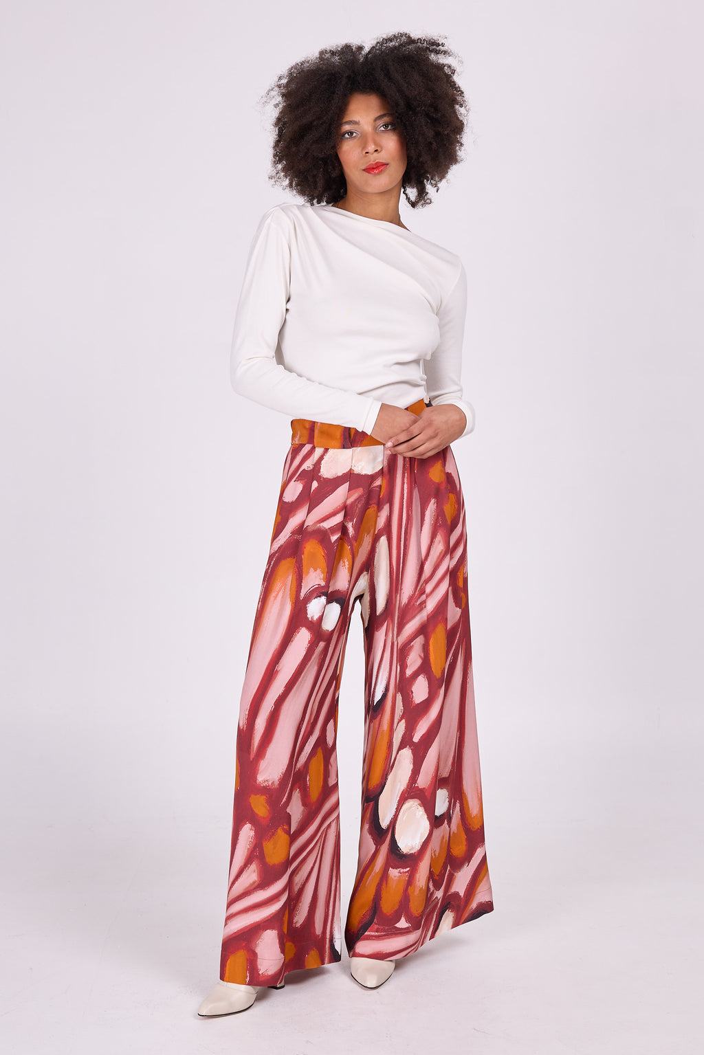 Clinton trousers in blood orange wings