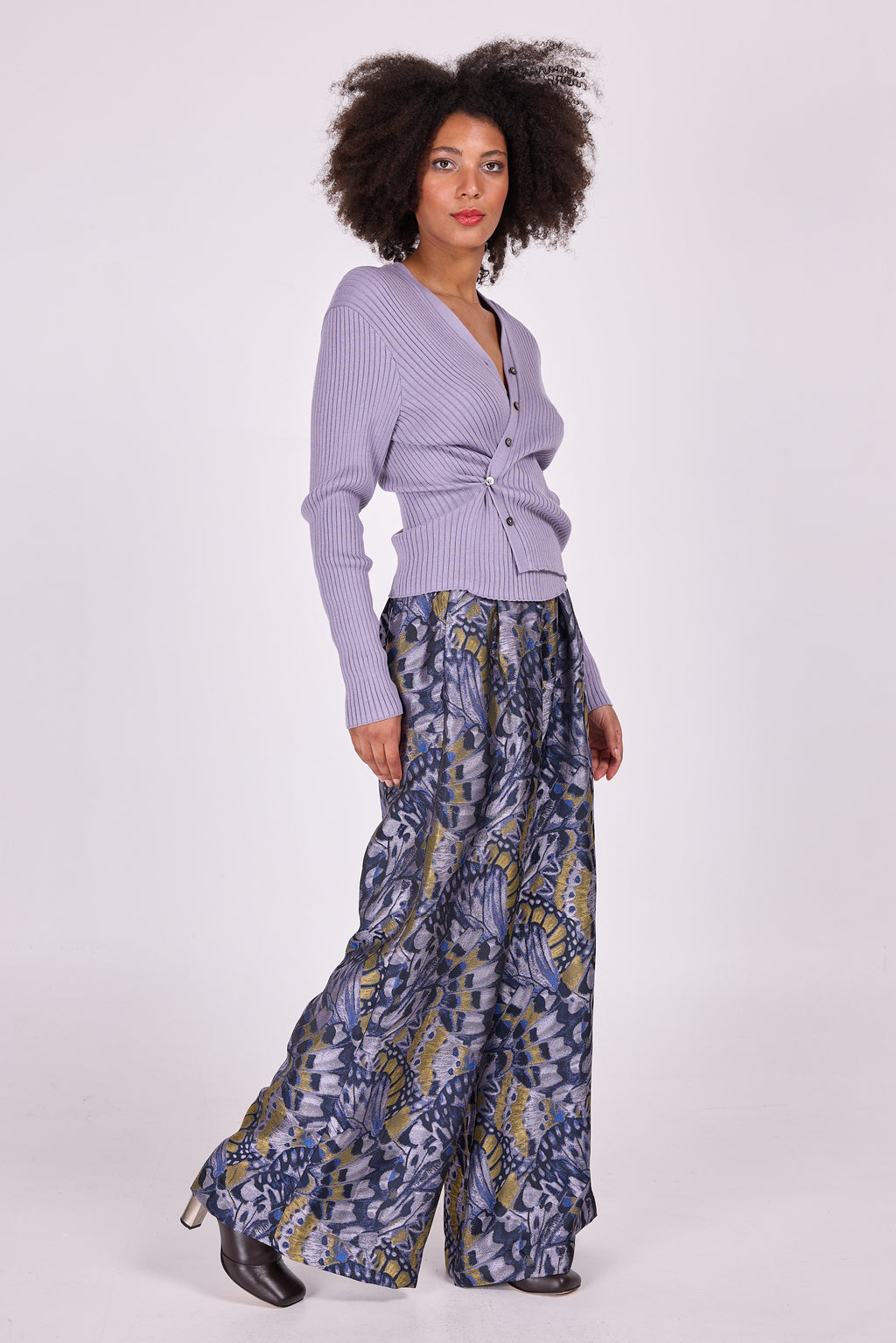 Clinton trousers in lilac butterfly jacquard