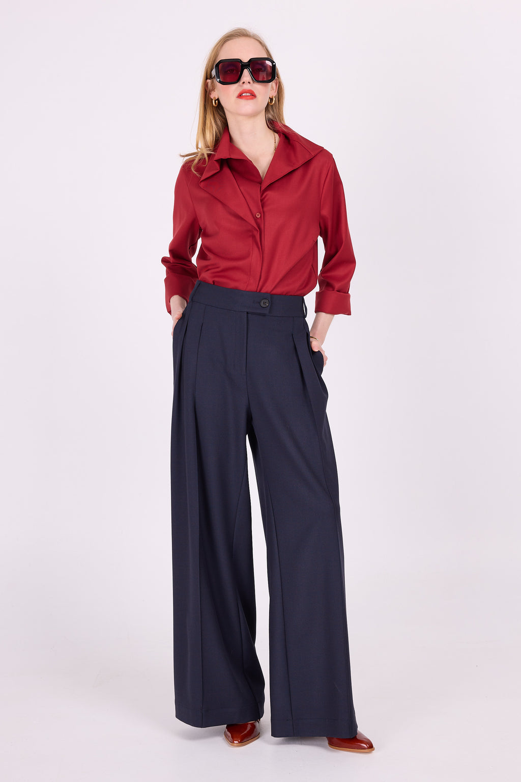 Cezar blue trousers with red speckle