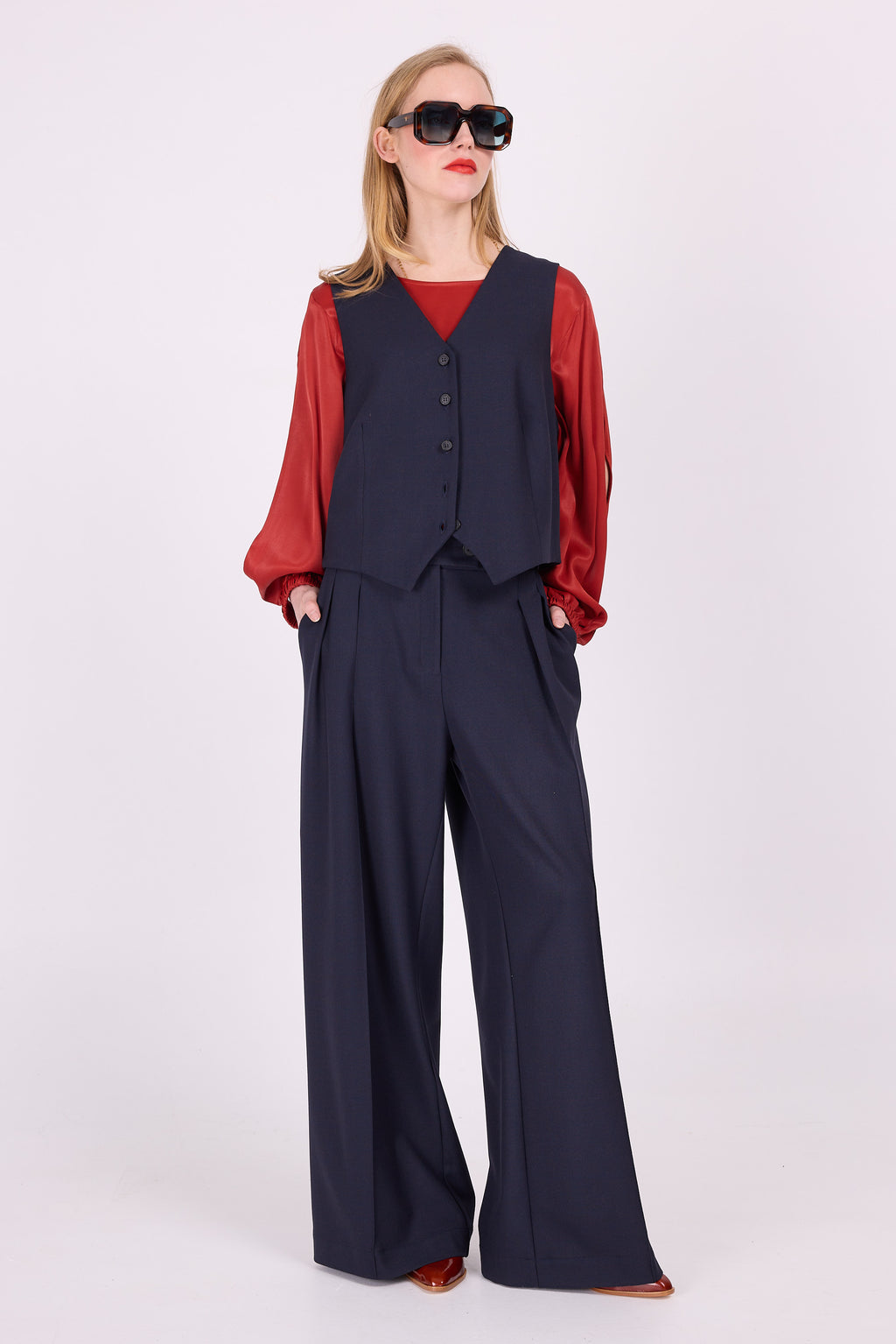 Cezar blue trousers with red speckle