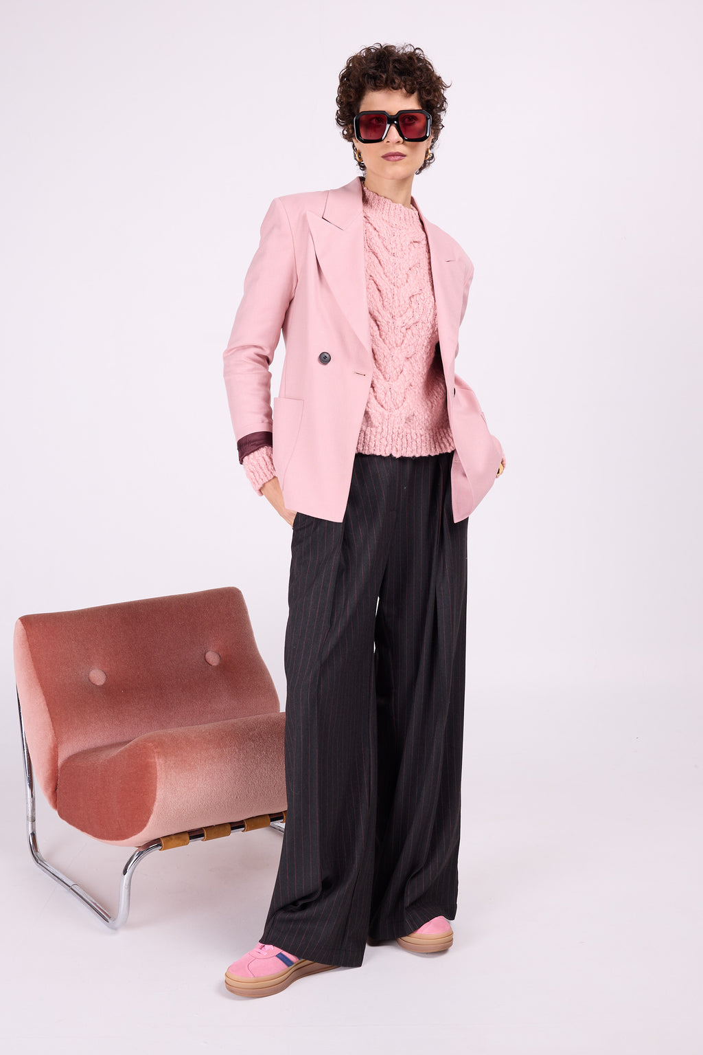 Cezar trousers with pink pinstripe