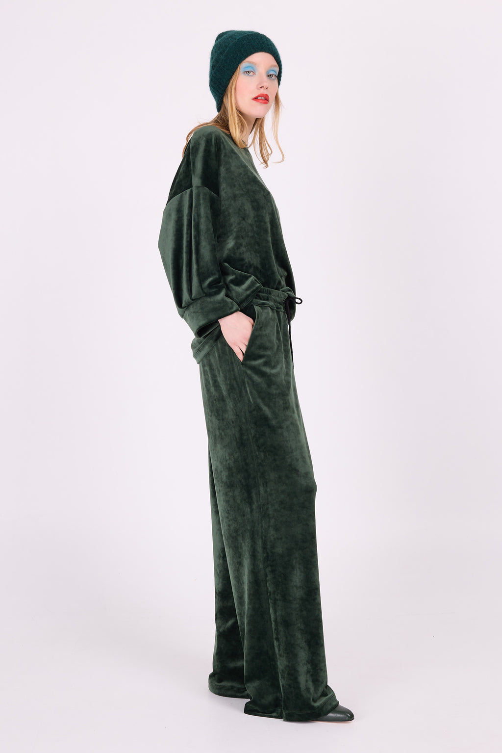 Zuka velvet broek in sacramento green