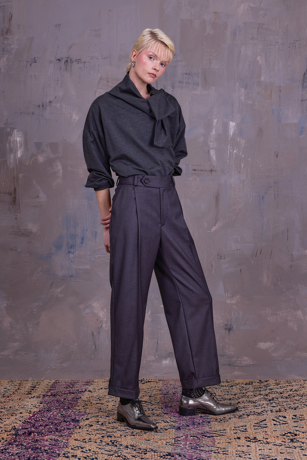 Gertruda sweater in dark grey