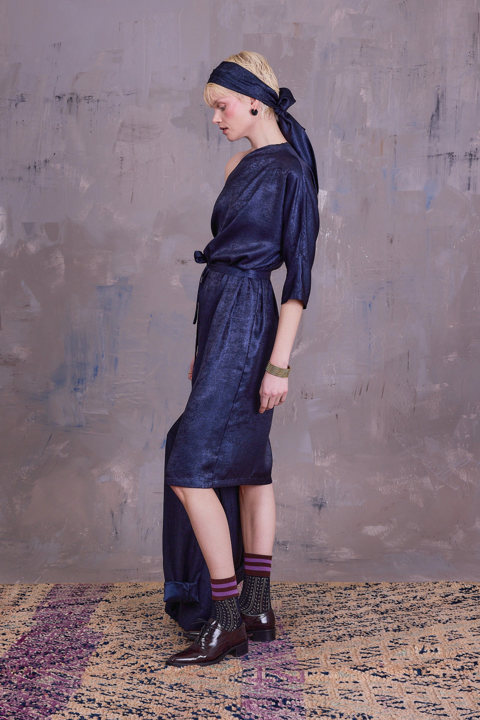 Esra dress in shiny sapphire