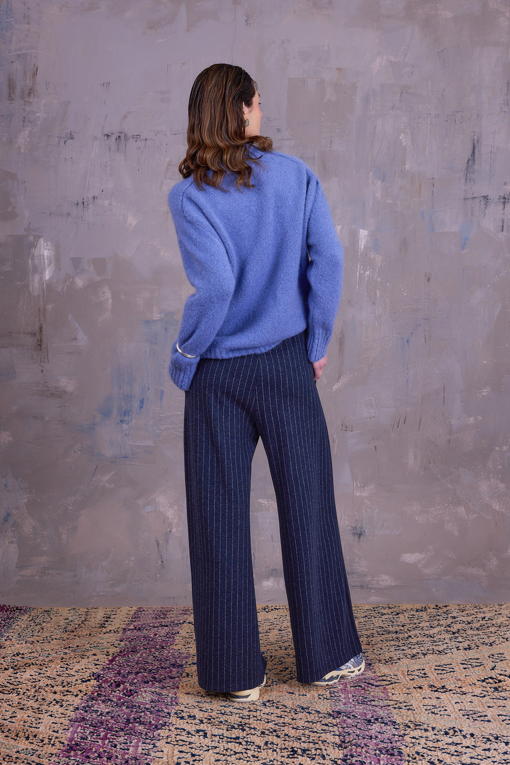 Glasgow knitted sweater in madonna blue