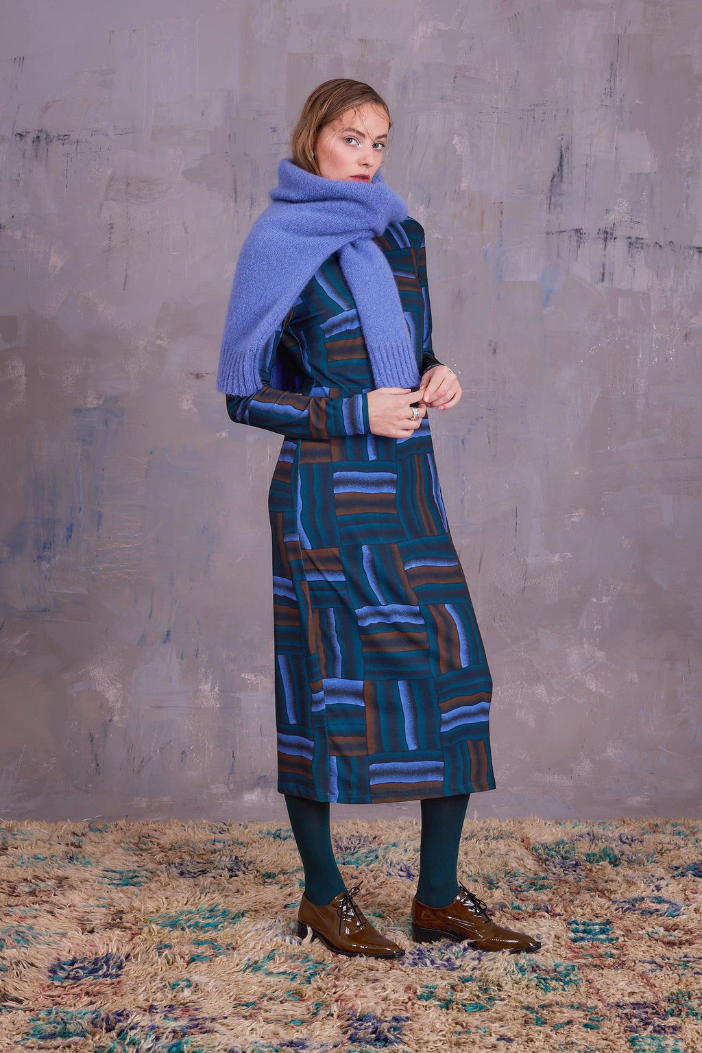 Glasgow knitted sweater in madonna blue