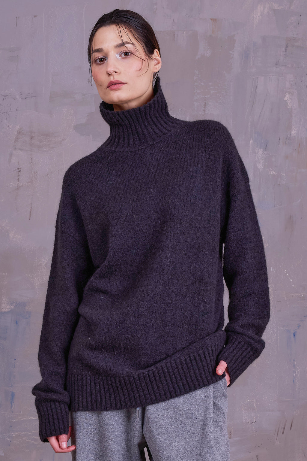 Genade zwarte rolkraagtrui