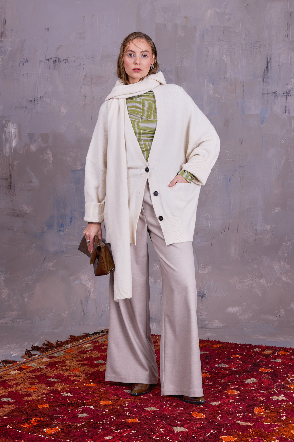 Grenoble cardigan in ecru