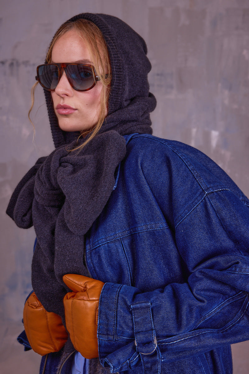 Gerlynn zwarte sjaal met kap