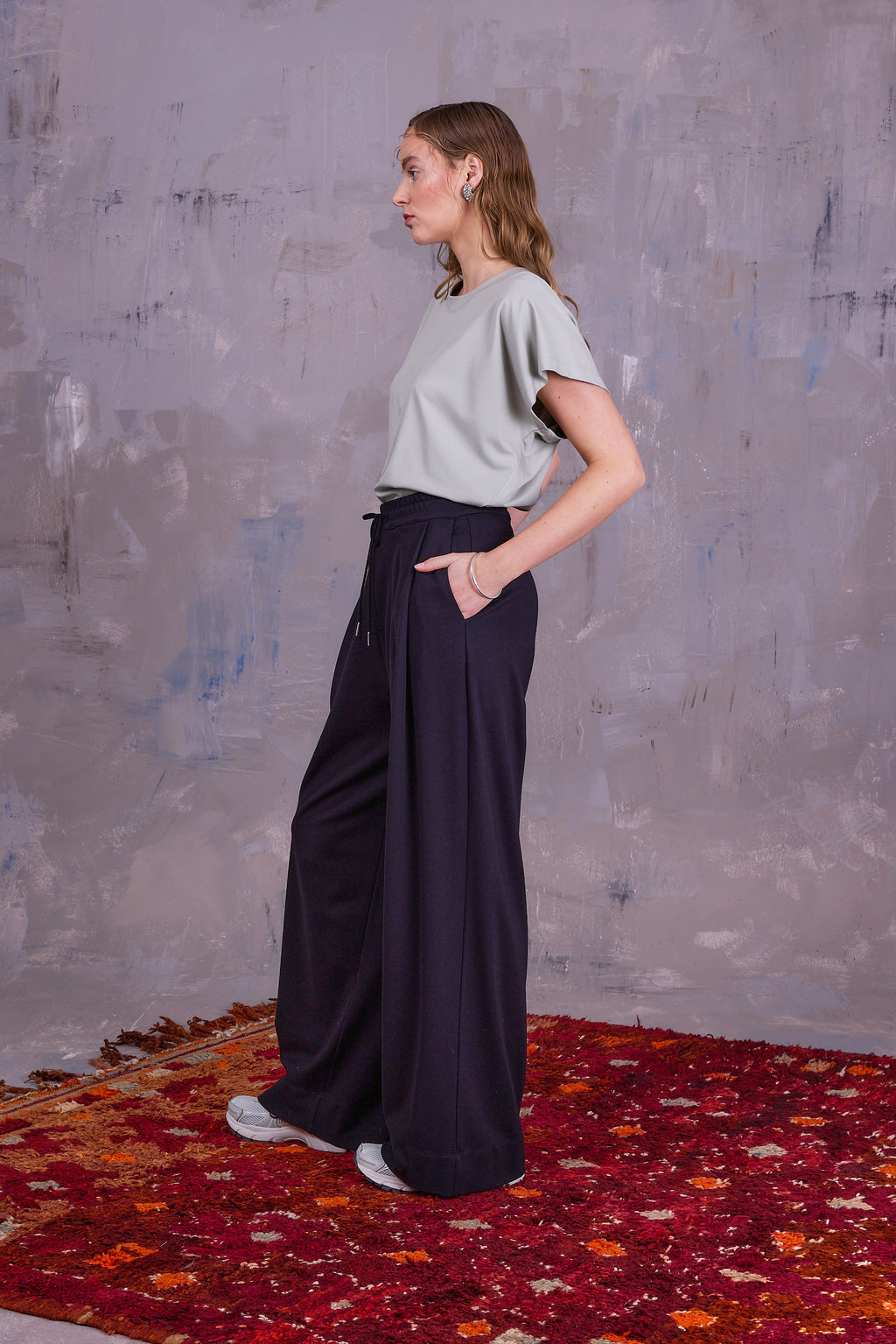 Geano trousers in black